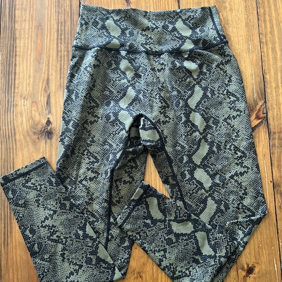 Buffbunny rebel legging green snake bite - Picture 8 of 10